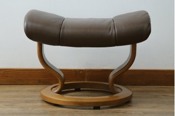 中古　美品　EKORNES(エコーネス)　本革　ストレスレス レノ クラシック(S)　包み込むような座り心地のリクライニングチェアとオットマンのセット　定価約45万円　(R-086249)