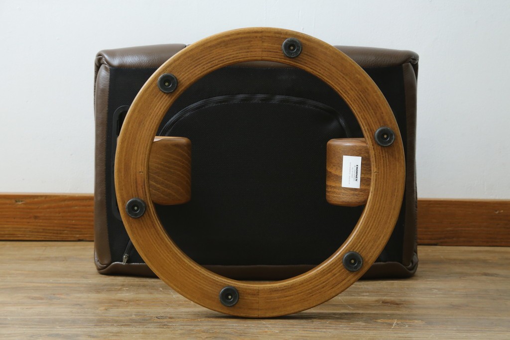 中古　美品　EKORNES(エコーネス)　本革　ストレスレス レノ クラシック(S)　包み込むような座り心地のリクライニングチェアとオットマンのセット　定価約45万円　(R-086249)