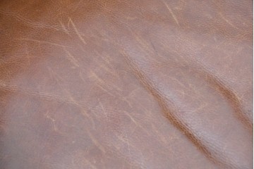 中古　VARO,S.A. VALENTI(バロッサバレンティ)　本革　クラシックな風格を感じさせる鋲打ちデザインの1人掛けアームソファ　定価約40万円　(R-086250)