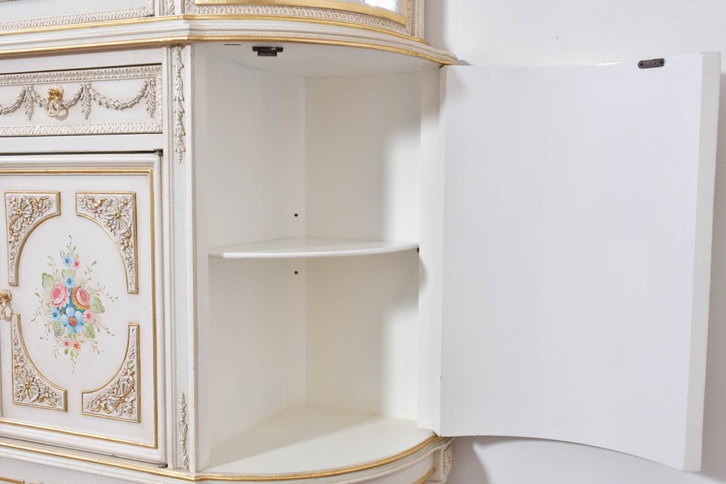 イタリアヴィンテージ　高級家具　ノバパルク(NOVAPLAK)　ロココ調の優美な装飾が魅力の照明付きミラーバックキャビネット　定価約180万円　(R-086253)