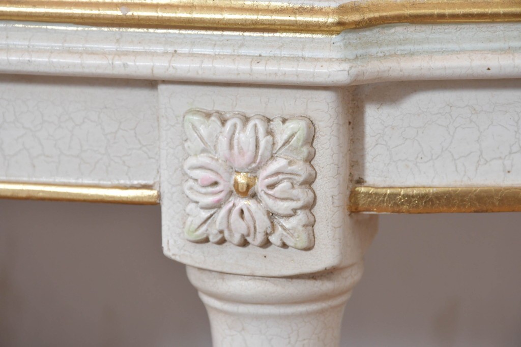 イタリアヴィンテージ　高級家具　ノバパルク(NOVAPLAK)　ロココ調の優美な装飾が魅力の照明付きミラーバックキャビネット　定価約180万円　(R-086253)