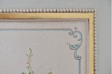 イタリアヴィンテージ　高級家具　ノバパルク(NOVAPLAK)　ロココ調の優美な装飾が魅力の照明付きミラーバックキャビネット　定価約180万円　(R-086253)