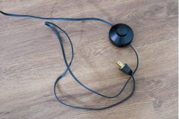 イタリアヴィンテージ　高級家具　ノバパルク(NOVAPLAK)　ロココ調の優美な装飾が魅力の照明付きミラーバックキャビネット　定価約180万円　(R-086253)