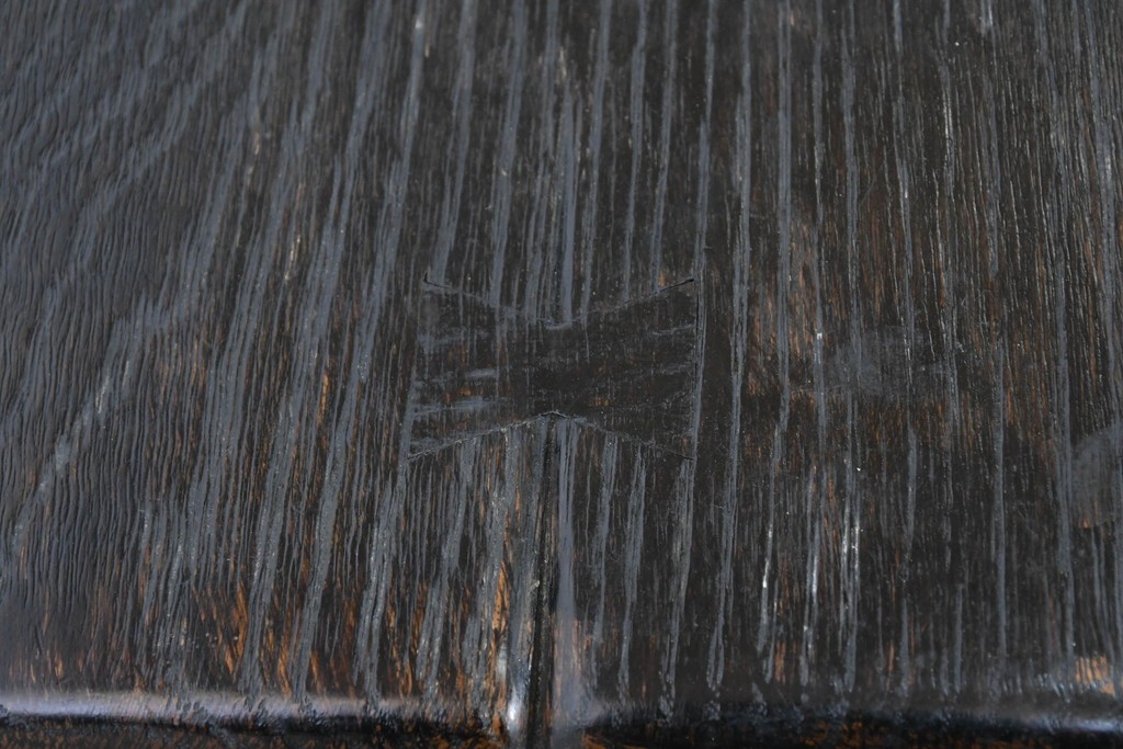 中古　飛騨産業　キツツキ　PROVINCIAL(プロヴィンシャル)　堅牢で存在感のあるタバーンテーブル　(R-086257)