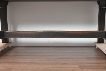 中古　飛騨産業　キツツキ　PROVINCIAL(プロヴィンシャル)　堅牢で存在感のあるタバーンテーブル　(R-086257)