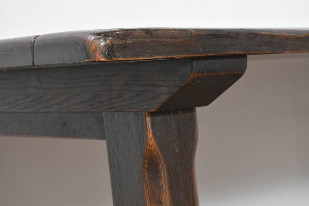 中古　飛騨産業　キツツキ　PROVINCIAL(プロヴィンシャル)　堅牢で存在感のあるタバーンテーブル　(R-086257)