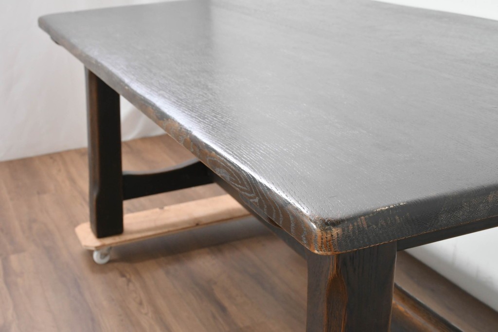 中古　飛騨産業　キツツキ　PROVINCIAL(プロヴィンシャル)　堅牢で存在感のあるタバーンテーブル　(R-086257)