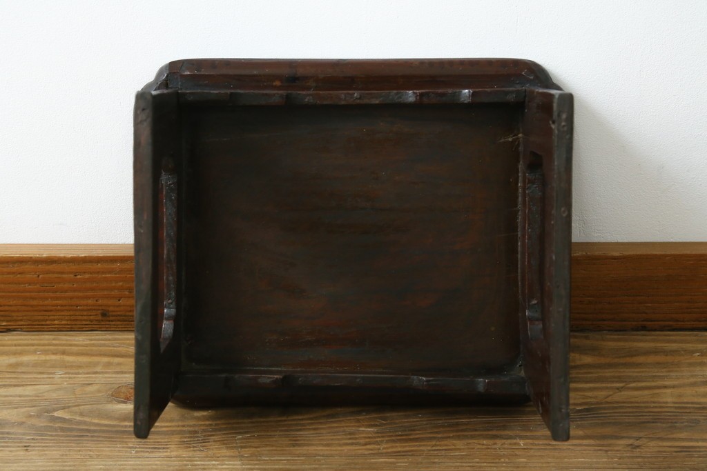 アジアンアンティーク　李朝小盤　入隅の意匠が味わい深い海州盤　(R-086258)