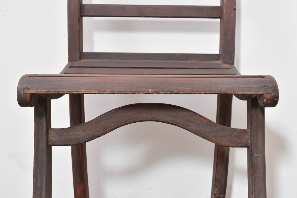 韓国アンティーク　時代物　李朝民芸家具　曲線デザインの素朴なアームレスチェア　(R-086261)