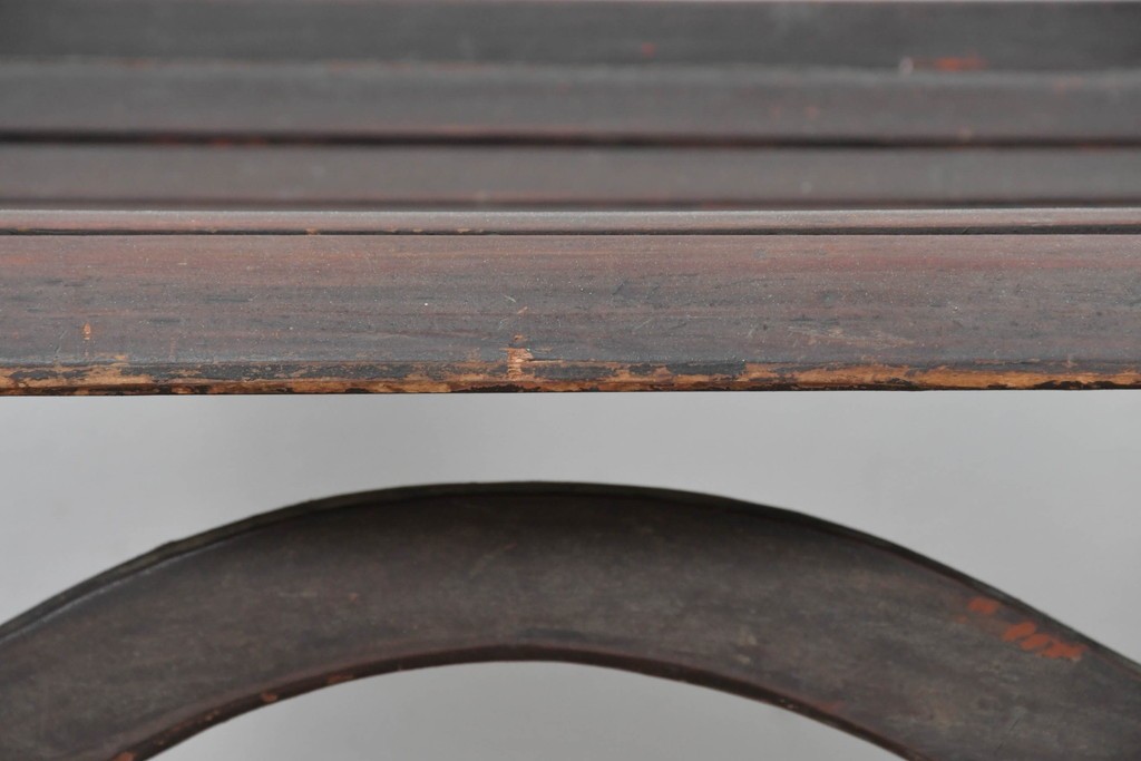 韓国アンティーク　時代物　李朝民芸家具　曲線デザインの素朴なアームレスチェア　(R-086261)