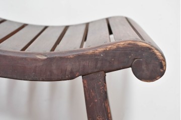 韓国アンティーク　時代物　李朝民芸家具　曲線デザインの素朴なアームレスチェア　(R-086261)