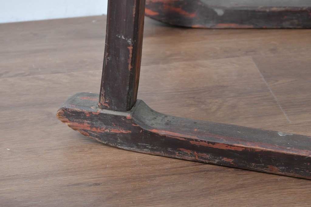 韓国アンティーク　時代物　李朝民芸家具　曲線デザインの素朴なアームレスチェア　(R-086261)