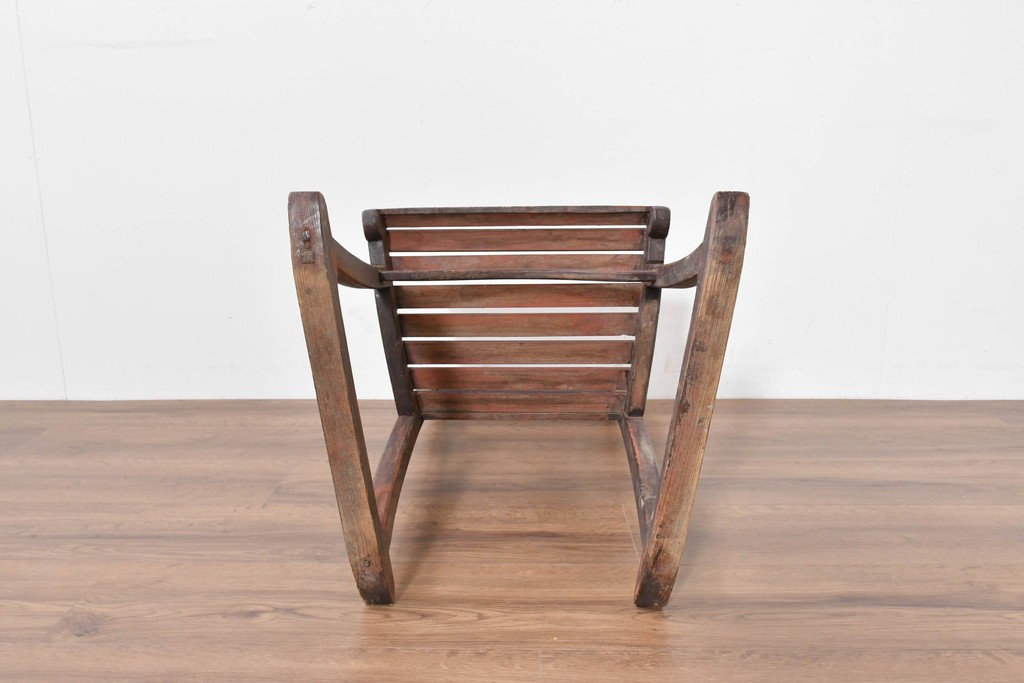韓国アンティーク　時代物　李朝民芸家具　曲線デザインの素朴なアームレスチェア　(R-086261)