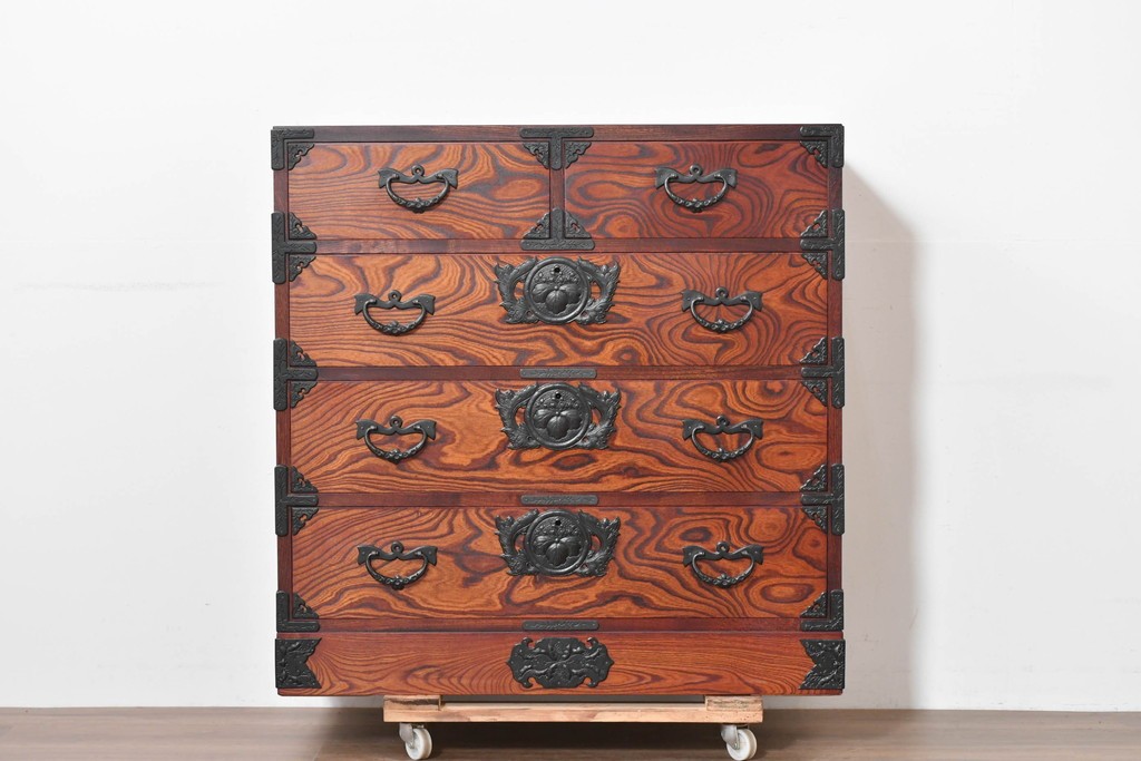 中古　岩谷堂箪笥　漆塗り　波打つ木目が美しい三尺整理箪笥　(R-086279)