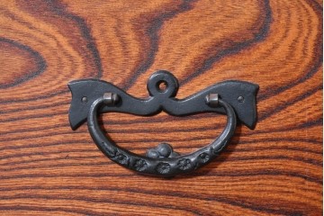 中古　岩谷堂箪笥　漆塗り　波打つ木目が美しい三尺整理箪笥　(R-086279)