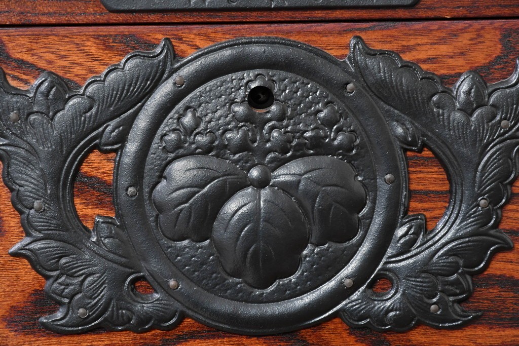 中古　岩谷堂箪笥　漆塗り　波打つ木目が美しい三尺整理箪笥　(R-086279)