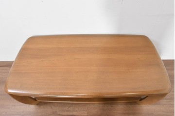 中古　カリモク家具(karimoku)　楢(ナラ)材　棚付きで使い勝手の良いセンターテーブル　(R-086280)