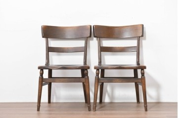 中古　美品　柏木工(KASHIWA)　WILDERNESS(ウィルダネス)　レトロカントリーな素朴さが魅力のダイニングチェア2脚セット　(R-086281)