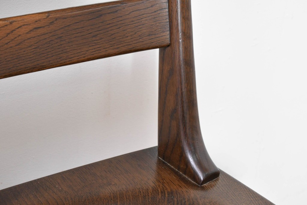 中古　美品　柏木工(KASHIWA)　WILDERNESS(ウィルダネス)　レトロカントリーな素朴さが魅力のダイニングチェア2脚セット　(R-086281)