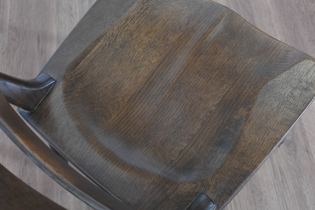 中古　美品　柏木工(KASHIWA)　WILDERNESS(ウィルダネス)　レトロカントリーな素朴さが魅力のダイニングチェア2脚セット　(R-086281)