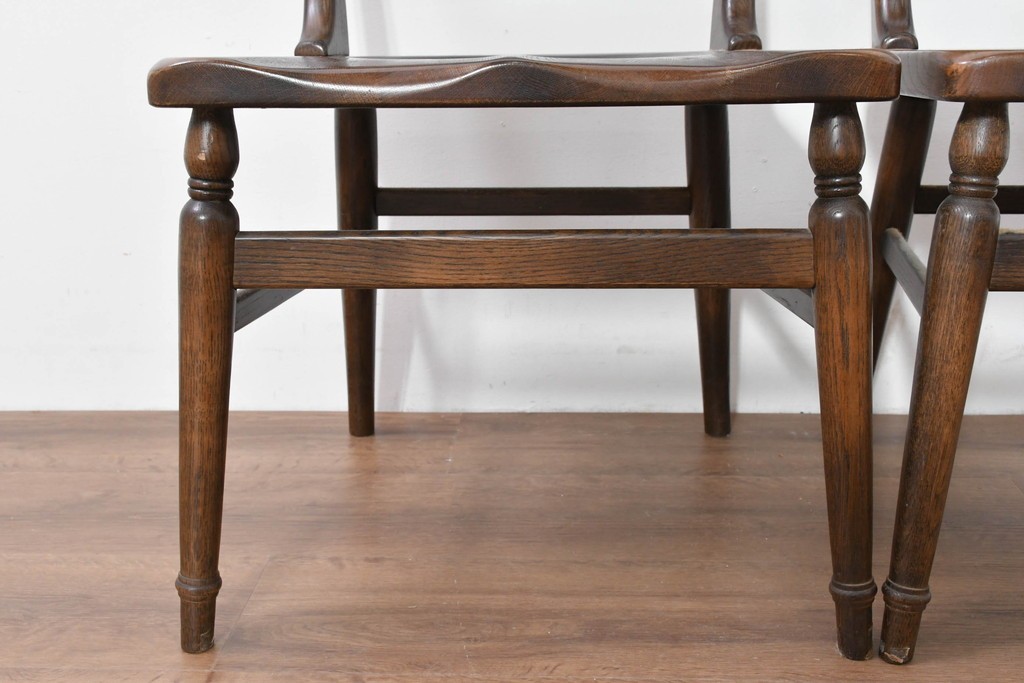 中古　美品　柏木工(KASHIWA)　WILDERNESS(ウィルダネス)　レトロカントリーな素朴さが魅力のダイニングチェア2脚セット　(R-086281)