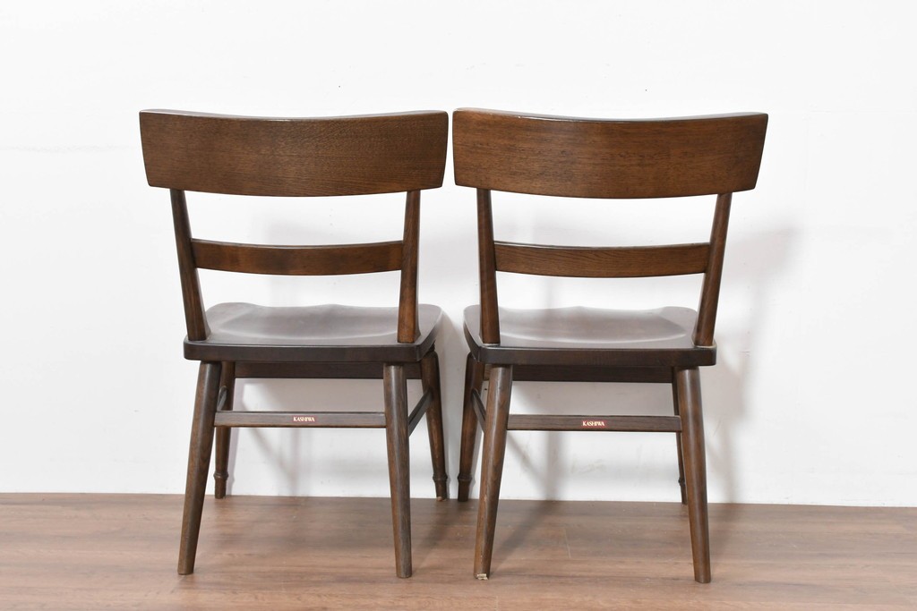 中古　美品　柏木工(KASHIWA)　WILDERNESS(ウィルダネス)　レトロカントリーな素朴さが魅力のダイニングチェア2脚セット　(R-086281)