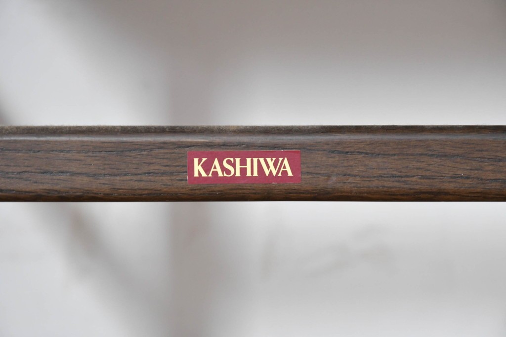 中古　美品　柏木工(KASHIWA)　WILDERNESS(ウィルダネス)　レトロカントリーな素朴さが魅力のダイニングチェア2脚セット　(R-086281)