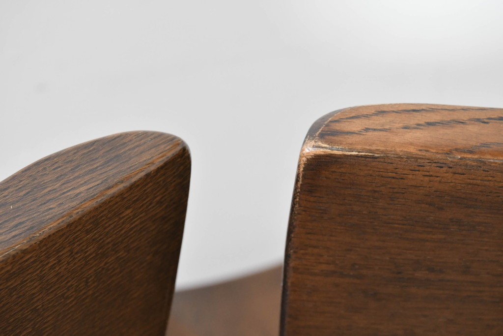 中古　美品　柏木工(KASHIWA)　WILDERNESS(ウィルダネス)　レトロカントリーな素朴さが魅力のダイニングチェア2脚セット　(R-086281)