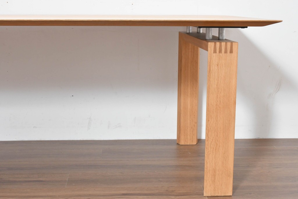 中古　美品　CONDE HOUSE(カンディハウス)　CANYON(キャニオン)シリーズ　ナラ材　天然木の表情が引き立つダイニングテーブル　定価約45万円　(R-086284)