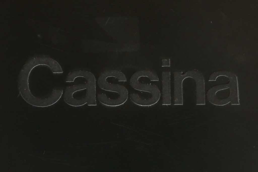 中古　Cassina(カッシーナ)　412 CAB(キャブ)　MARIO BELLINI(マリオ・ベリーニ)　端正なフォルムが魅力のアームレスチェア　現行定価約30万円相当　(R-086286)