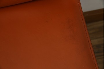 中古　Cassina(カッシーナ)　412 CAB(キャブ)　MARIO BELLINI(マリオ・ベリーニ)　端正なフォルムが魅力のアームレスチェア　現行定価約30万円相当　(R-086286)