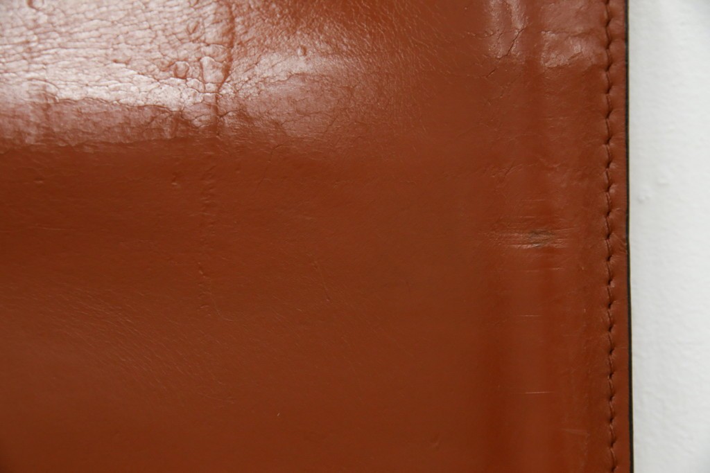 中古　Cassina(カッシーナ)　412 CAB(キャブ)　MARIO BELLINI(マリオ・ベリーニ)　端正なフォルムが魅力のアームレスチェア　現行定価約30万円相当　(R-086286)