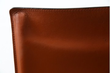 中古　Cassina(カッシーナ)　412 CAB(キャブ)　MARIO BELLINI(マリオ・ベリーニ)　端正なフォルムが魅力のアームレスチェア　現行定価約30万円相当　(R-086286)