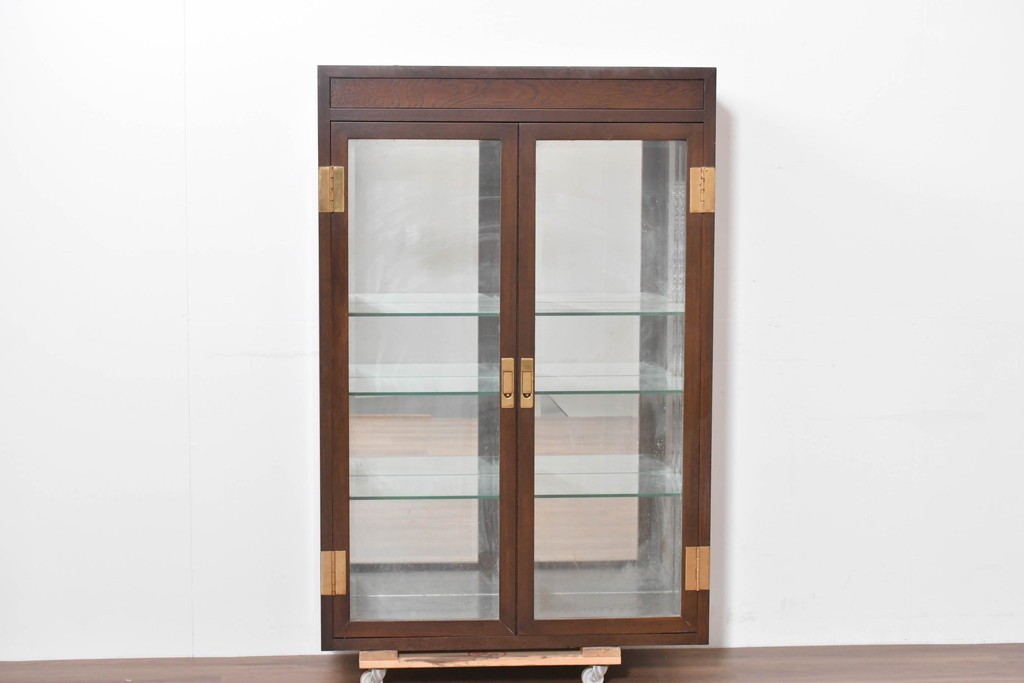 《台輪取り付け加工費込み》　中古　美品　カリモク家具(karimoku)　domani(ドマーニ)　Morganton(モーガントン)　ヒッコリーブラウンの照明付きガラスキャビネット　(R-086287)