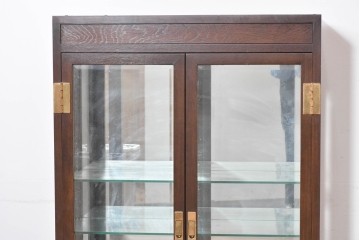 《台輪取り付け加工費込み》　中古　美品　カリモク家具(karimoku)　domani(ドマーニ)　Morganton(モーガントン)　ヒッコリーブラウンの照明付きガラスキャビネット　(R-086287)