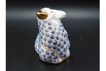 イギリス　ROYAL CROWN DERBY(ロイヤルクラウンダービー)　絶妙な色の濃淡が美しいペンギンと羊のペーパーウェイト2点セット　 (R-086289)