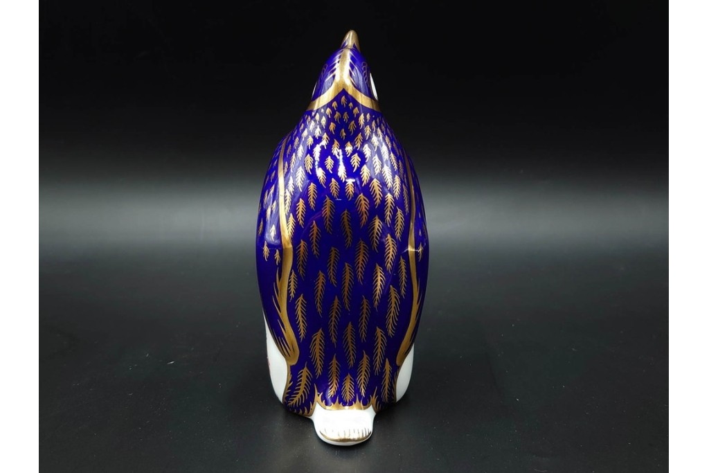 イギリス　ROYAL CROWN DERBY(ロイヤルクラウンダービー)　絶妙な色の濃淡が美しいペンギンと羊のペーパーウェイト2点セット　 (R-086289)