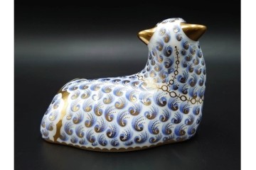 イギリス　ROYAL CROWN DERBY(ロイヤルクラウンダービー)　絶妙な色の濃淡が美しいペンギンと羊のペーパーウェイト2点セット　 (R-086289)