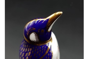 イギリス　ROYAL CROWN DERBY(ロイヤルクラウンダービー)　絶妙な色の濃淡が美しいペンギンと羊のペーパーウェイト2点セット　 (R-086289)