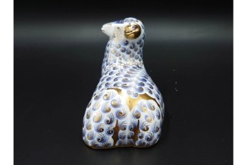 イギリス　ROYAL CROWN DERBY(ロイヤルクラウンダービー)　絶妙な色の濃淡が美しいペンギンと羊のペーパーウェイト2点セット　 (R-086289)