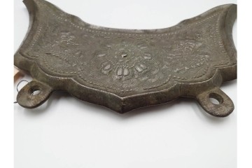 彦根 蓮成寺　井伊直弼の家臣(中村仁平・北川善八・前田藤七)奉納　鳳凰図が見事な磬　(R-086290)　