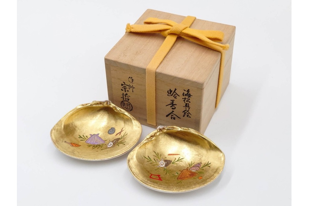 千家十職　塗師 中村宗哲　海松貝絵が美しい蒔絵の蛤香合　共箱付き　(R-086292)
