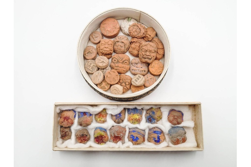 時代物　表情豊かな七福神などの泥面子40点セット　(R-086296)