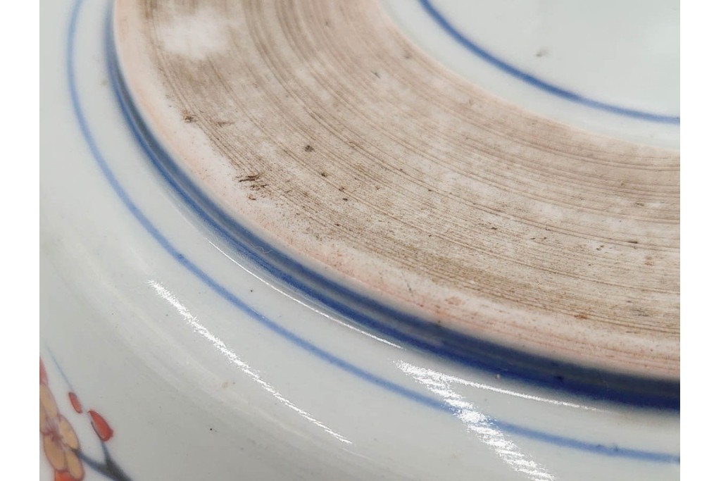 江戸期　古伊万里　染錦　菖蒲・梅模様の意匠が華やかな中皿　(R-086306)