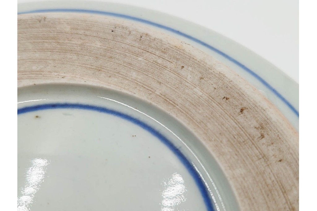 江戸期　古伊万里　染錦　菖蒲・梅模様の意匠が華やかな中皿　(R-086306)