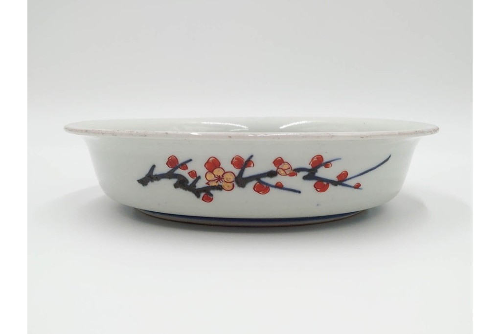 江戸期　古伊万里　染錦　菖蒲・梅模様の意匠が華やかな中皿　(R-086306)