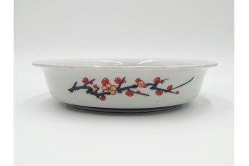 江戸期　古伊万里　染錦　菖蒲・梅模様の意匠が華やかな中皿　(R-086306)