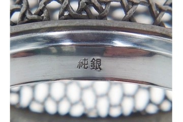 片山雅博　加賀蒔絵　梨地に螺鈿細工と金彩が見事な蒔絵瑞龍香炉　共箱付き　(R-086308)