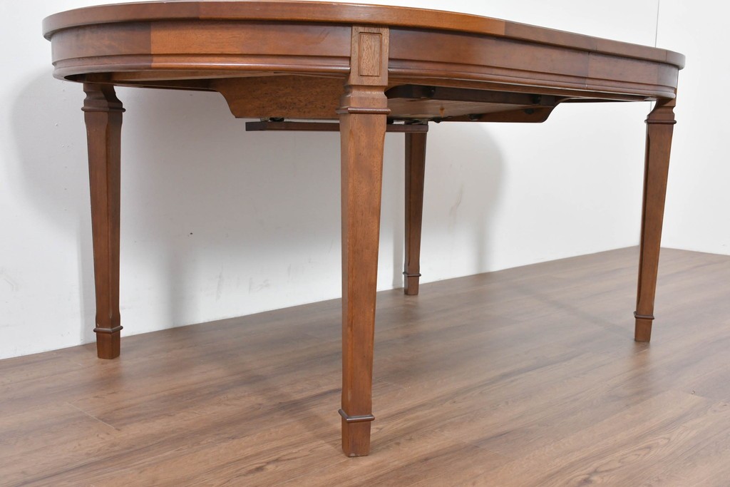 中古　maruni(マルニ木工)　地中海ロイヤルシリーズ(ROYAL)　端正な脚部と柔らかな輪郭が調和するエクステンションテーブル　定価約33万円　(R-086311)