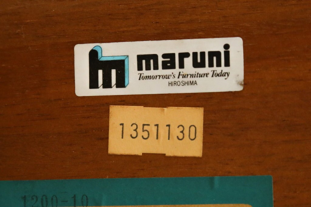中古　maruni(マルニ木工)　地中海シリーズ　天板の木目が美しいエクステンションテーブル　定価約33万円　(R-086311)